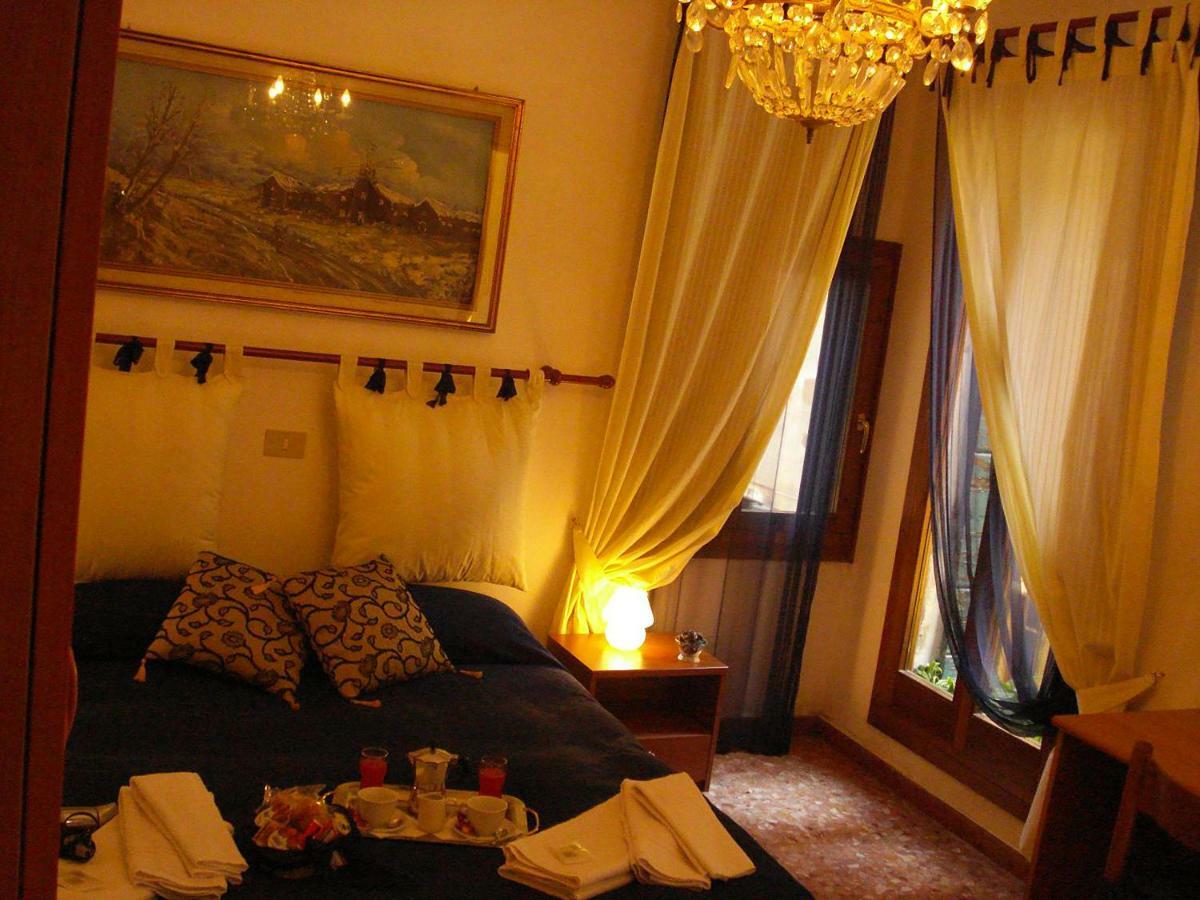 Venice Rainbow Hotel ภายนอก รูปภาพ