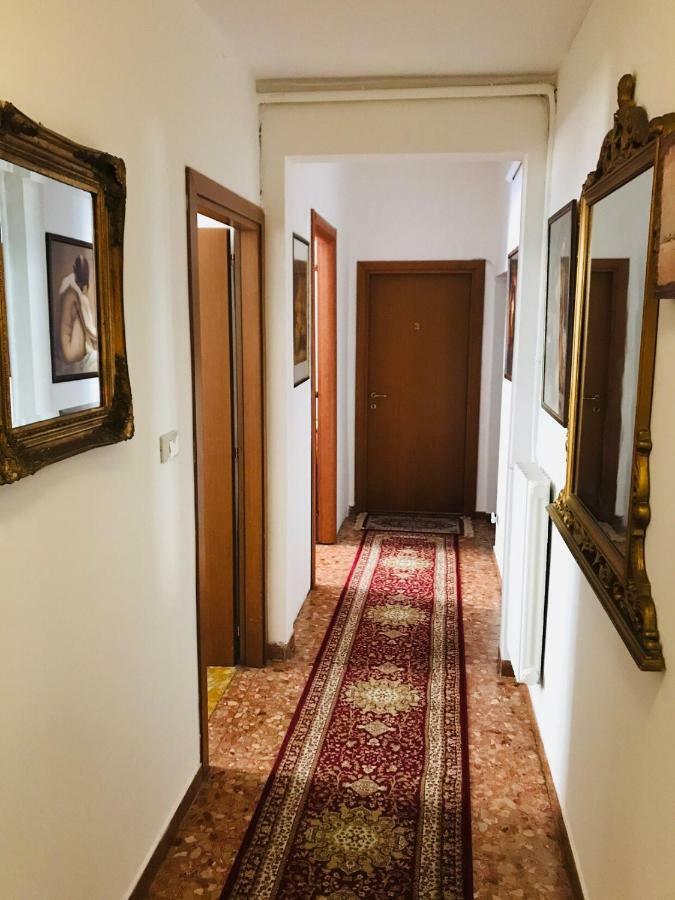 Venice Rainbow Hotel ภายนอก รูปภาพ
