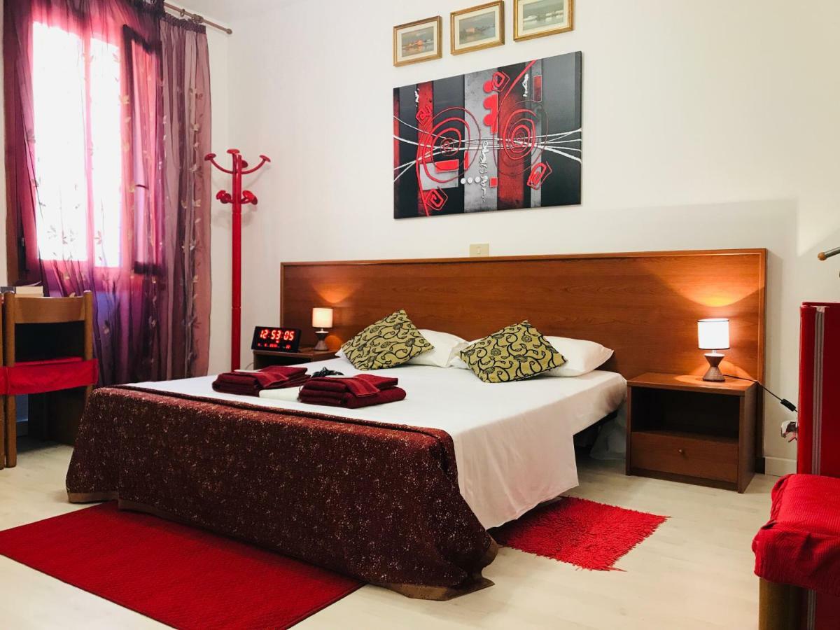 Venice Rainbow Hotel ภายนอก รูปภาพ
