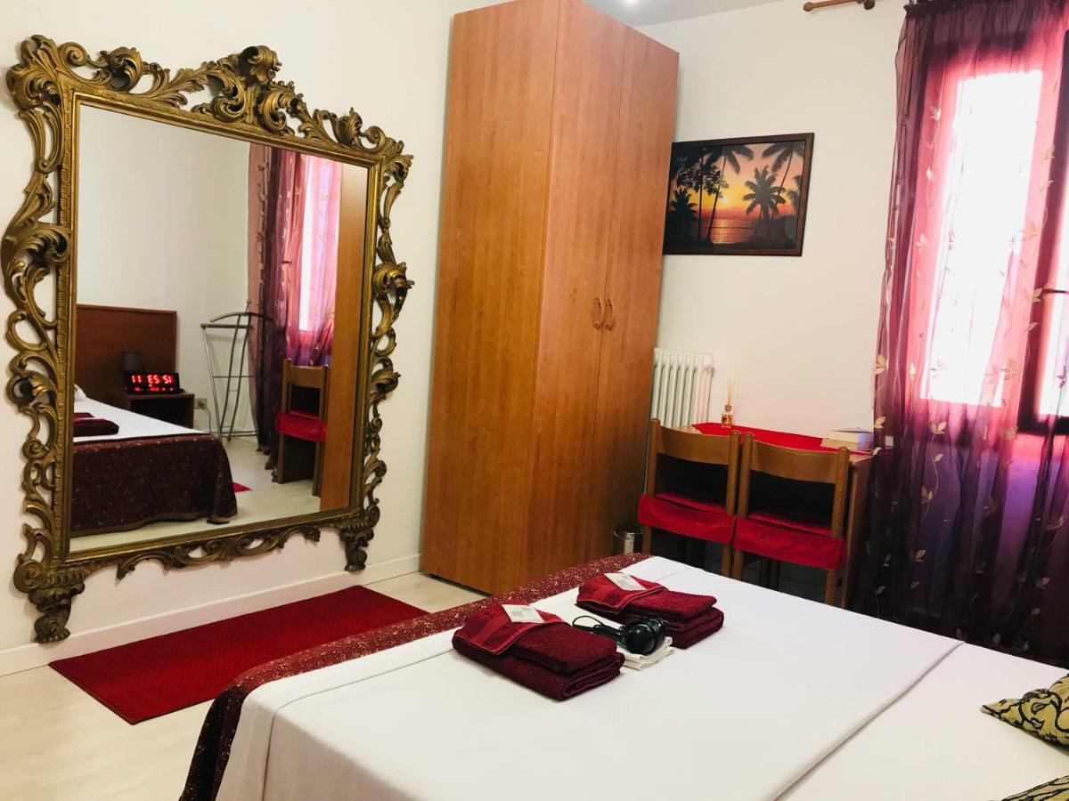 Venice Rainbow Hotel ภายนอก รูปภาพ