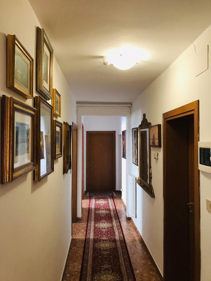Venice Rainbow Hotel ภายนอก รูปภาพ