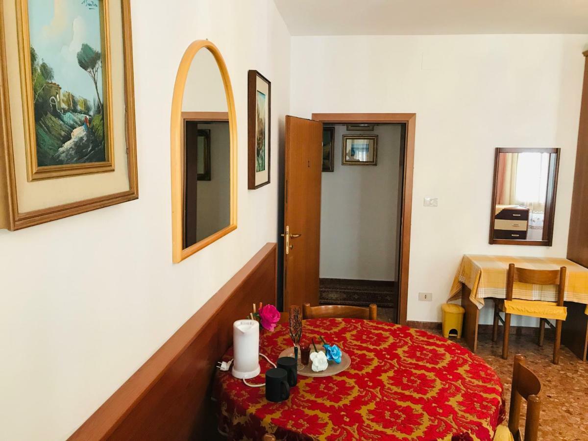 Venice Rainbow Hotel ภายนอก รูปภาพ