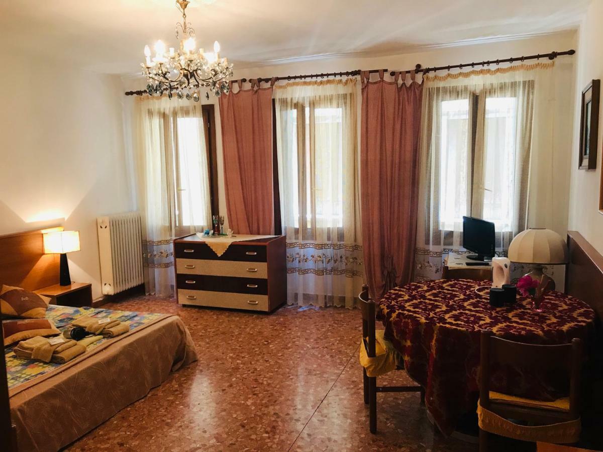 Venice Rainbow Hotel ภายนอก รูปภาพ